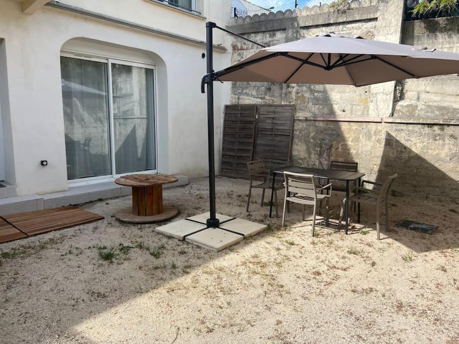La Glycine - Parking Gratuit - Ac Clim - Cour Prive - Διαμέρισμα Villeneuve-lès-Avignon Εξωτερικό φωτογραφία